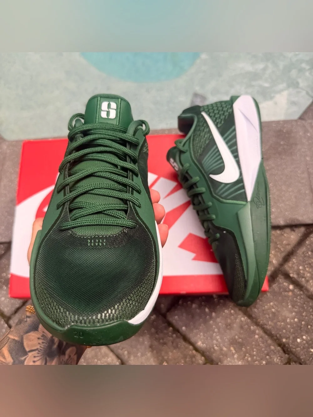 NIKE SABRINA 2 TB GORGE GREEN WHITE WOMEN SIZE 9 BASKETBALL SHOES HF3234-300